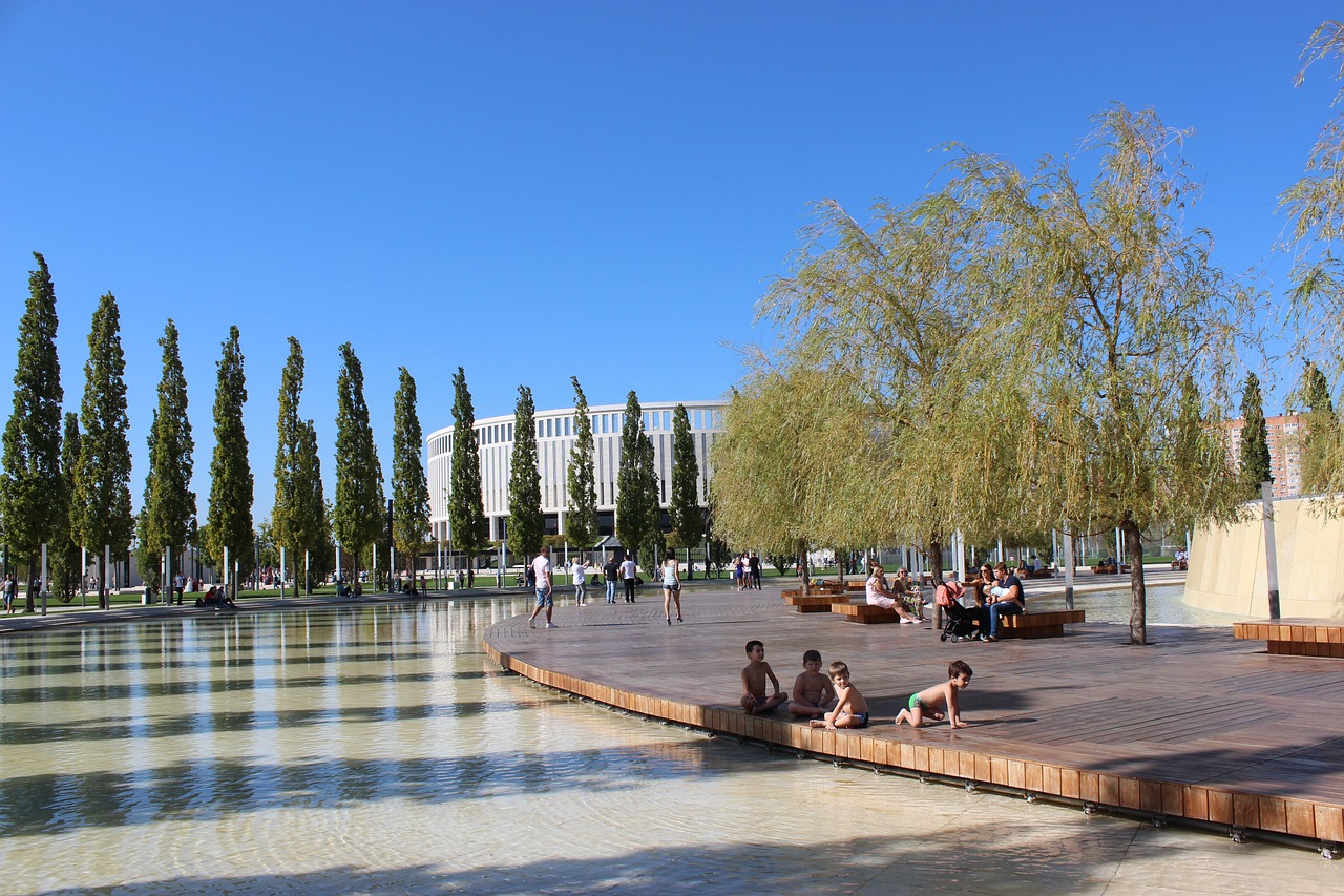 并尽早限制 并尽早限制